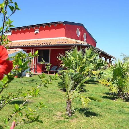 サンタ・マリア・デル・フォカッロ Floripa Surf House Bed & Breakfast エクステリア 写真